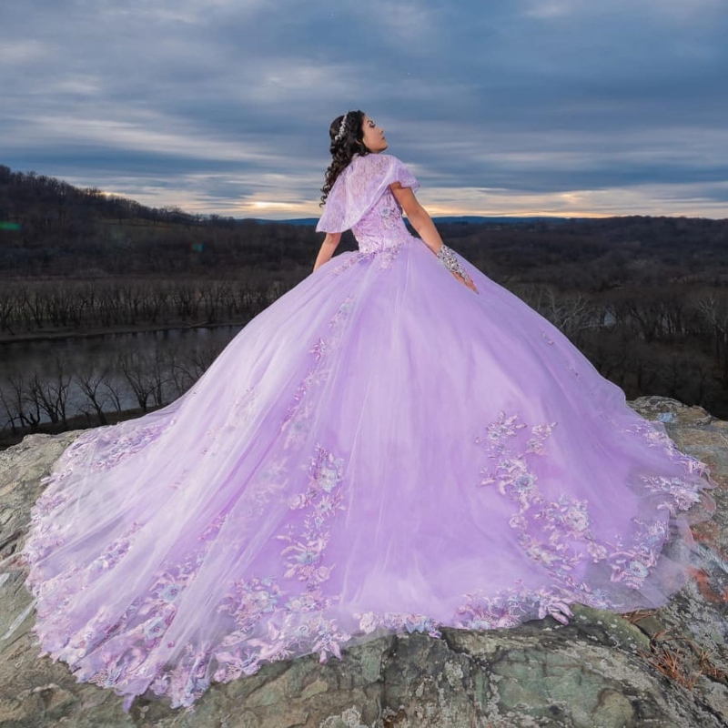 Lilac Quinceanera Sukienka suknia balowa z aplikacji na ramion