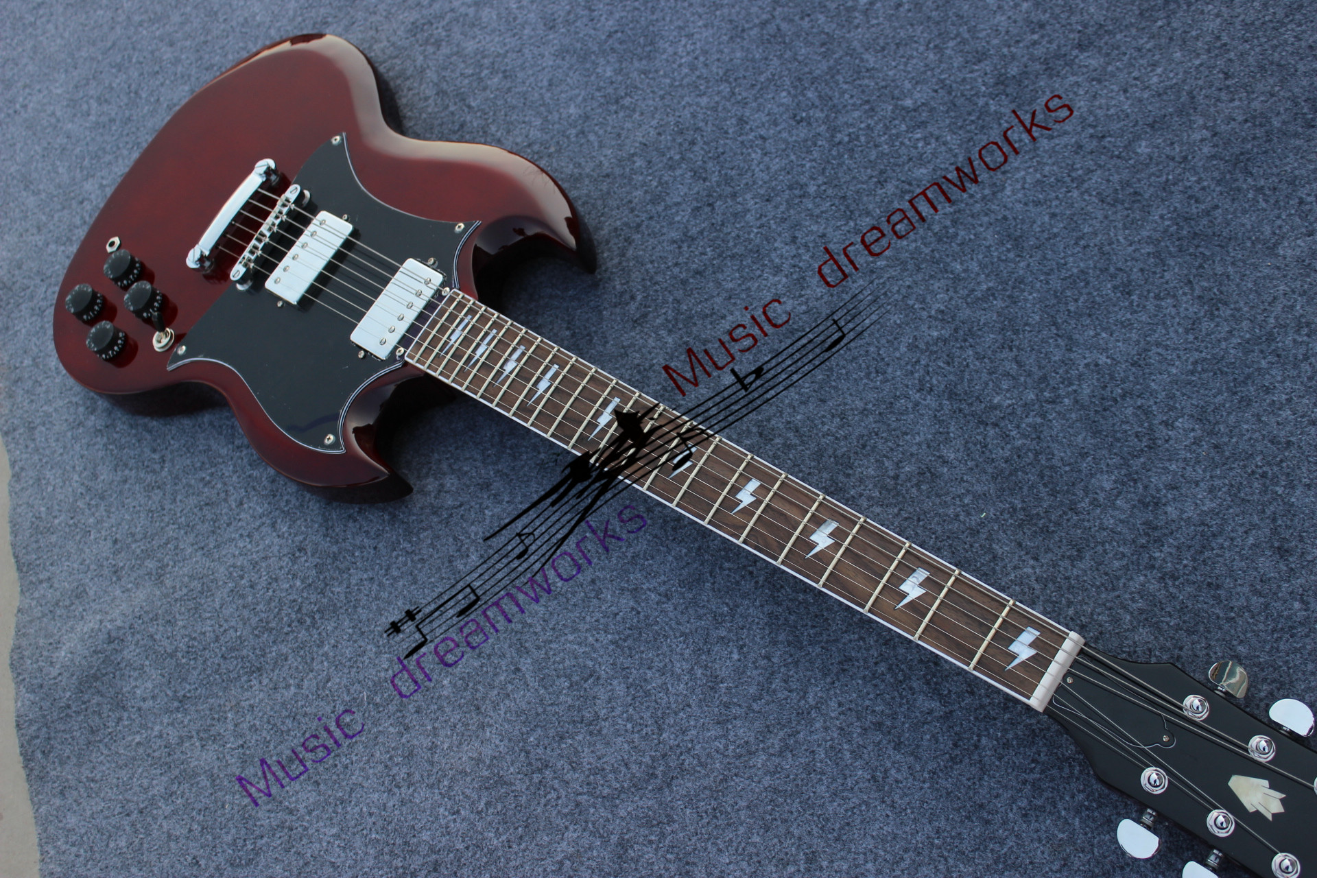 Burgundy G-400 Hochwertige SG-E-Gitarre, Nichrome-Hardware, großer Pickup-Schutz, auf Lager, schneller Versand