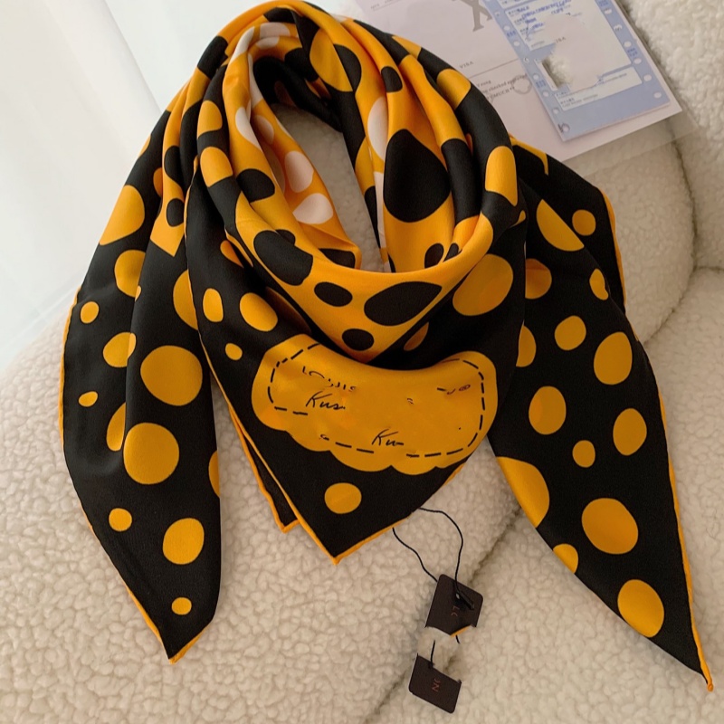 Toppmodemärket Artist Yayoi Kusama Polka Dot Pattern Silk Scarf L Designer Monogram 100% Twill Silk Women 90cm Square Scarf 2024 Ny stil