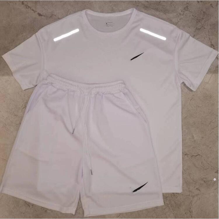 2024 Survêtements pour hommes Tech Set Designer Survêtement Chemises Shorts Costume de fitness en deux pièces pour femmes imprimé Séchage rapide et vêtements de sport respirants T-shirt de basket-ball Jogger