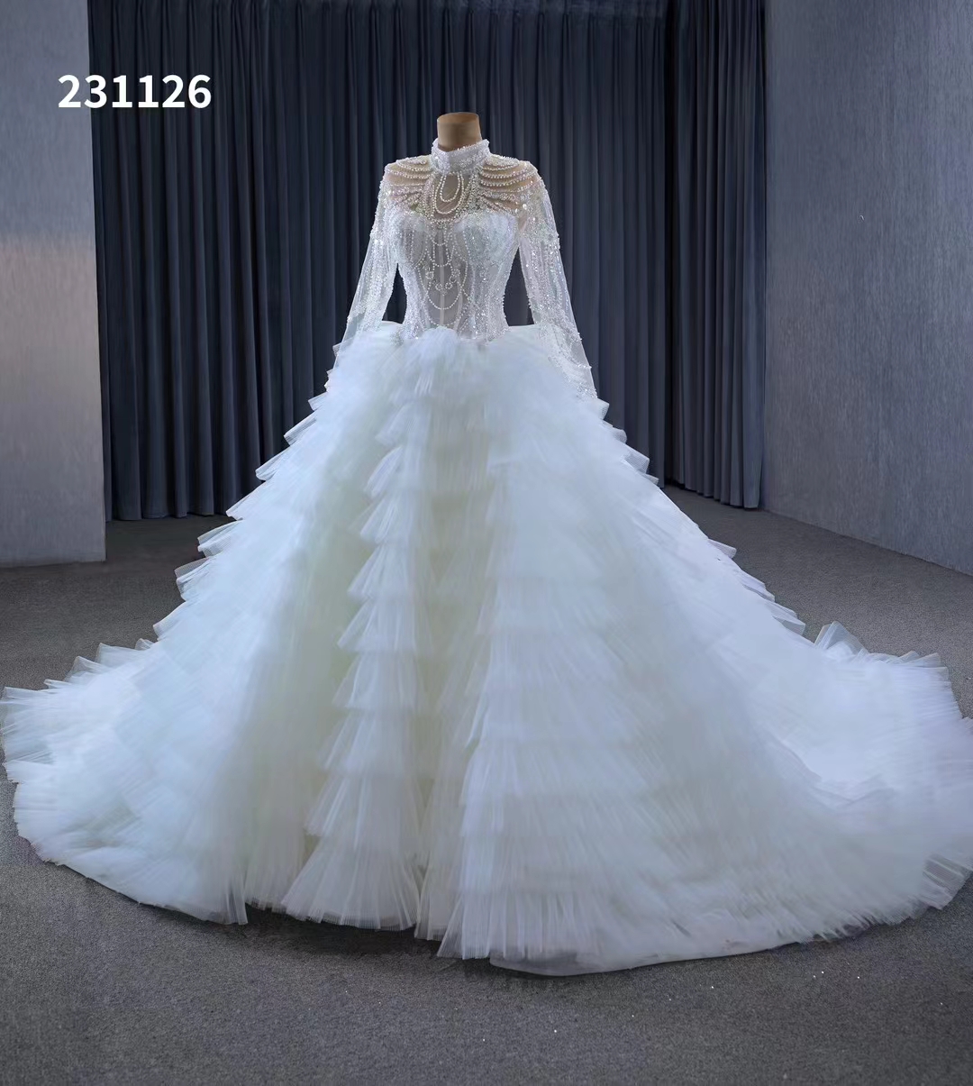 Robe de mariée élégante robe de bal de mariage longue queue col haut brillant SM231126