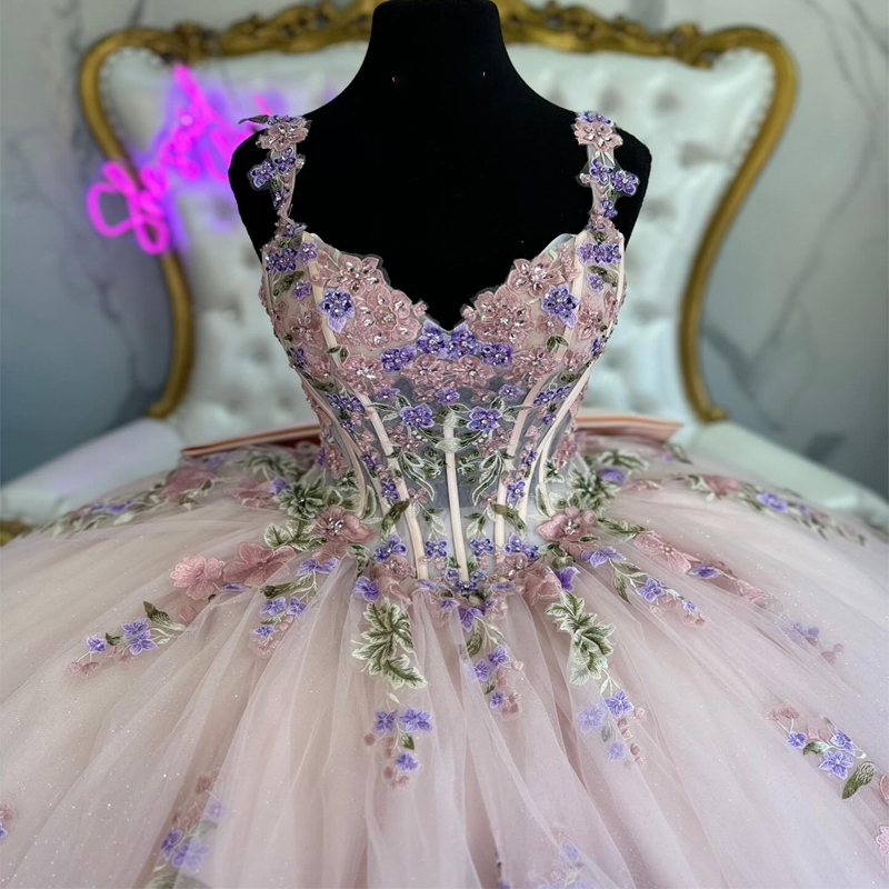 Hellrosa Prinzessin Quinceanera Kleider Ballkleid Schulterfrei Applikation Tüll Sweet 16 Kleider 15 Jahre Mexikanisch