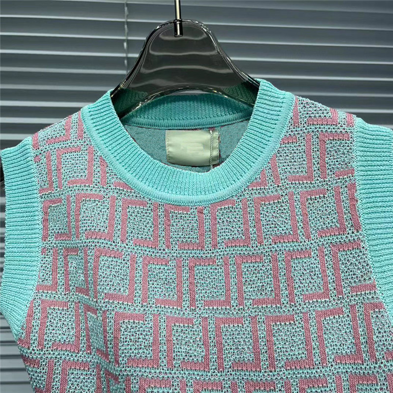 Mais novos conjuntos de roupas de grife para crianças primavera outono coreano bebês meninas roupas sem mangas suéter de malha top e saia com estampa de letras completas 2 peças conjunto de roupas infantis