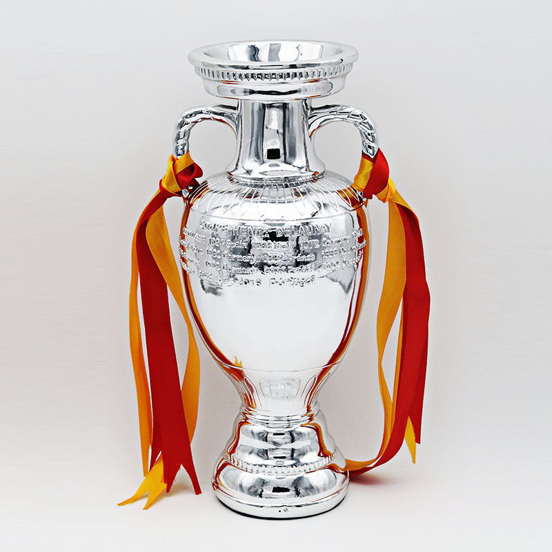 Trofeo artigianale in resina decorativa Delaunay Cup