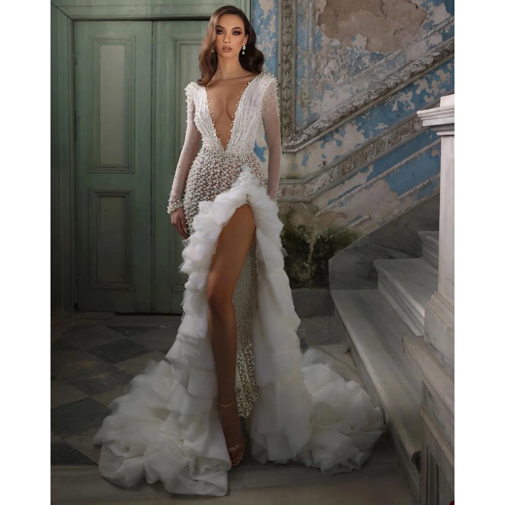 TOUNNINGBRIDE 2024 Luxury Pearls Mermaid Wedding Dresses Full Beading Sheer V Neck Long Sleeve Brud Dress with Tiered kjolar Brudklänningar