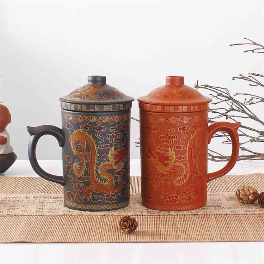 Traditional Chinese Dragon Purple Clay Tea Mug with Lid Strainer Retro Handmade Yixing Tea Cup Zisha Teacup Gift Mug Tumbler 210823217