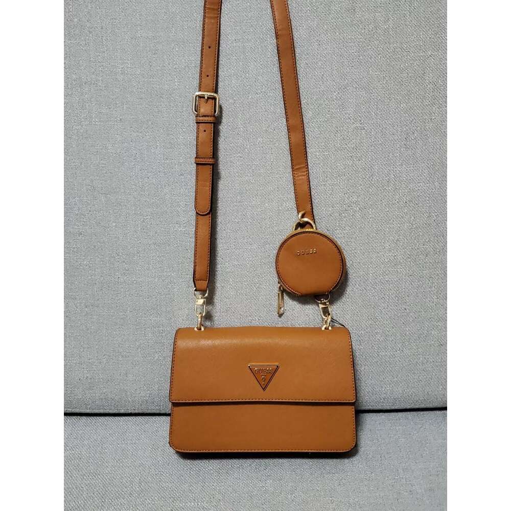 Gs2022 nova primavera feminina e elegante fivela de bloqueio flip ombro único crossbody saco 75% fábrica atacado