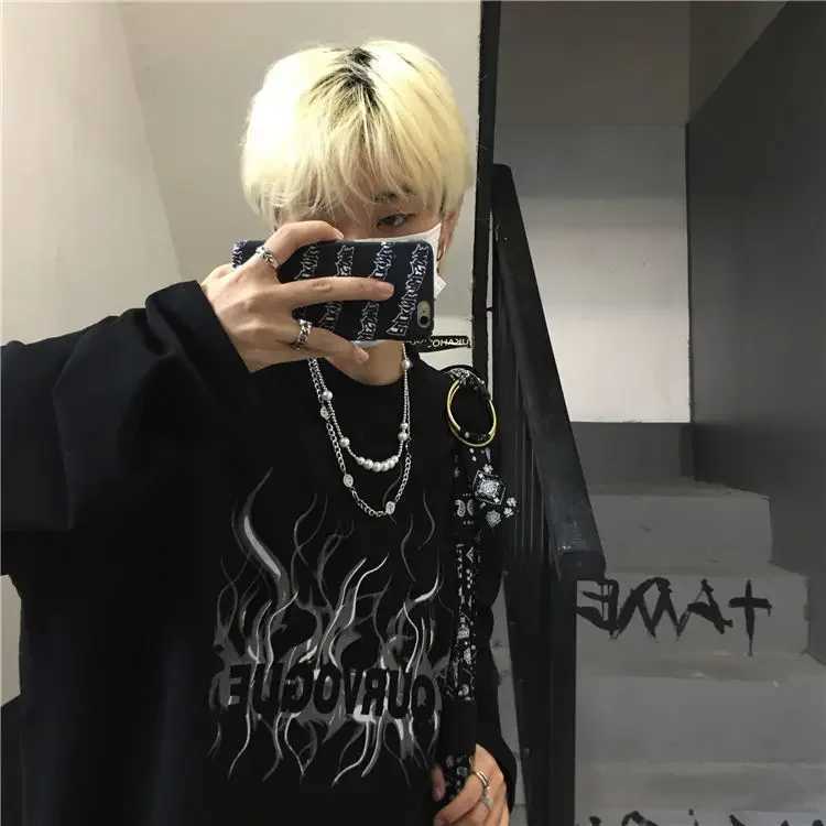 Men's T-Shirts T Shirt for Men Autumn Streetwear Hong Kong Style Mens Clothing Long Sleeve T Shirt Y2k Vintage Graphic Anime Harajuku Men TopsL2402