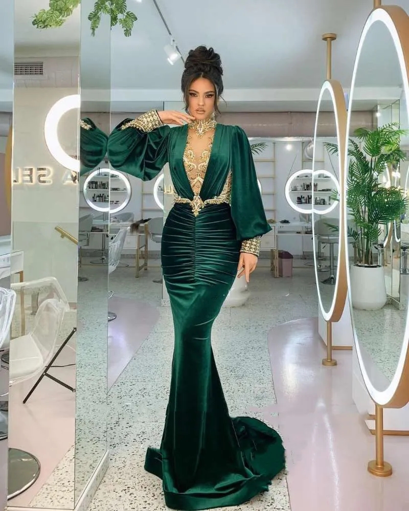 High Neck Mermaid Evening Dresses Emerald Green Long Puffy Sleeves Trumpet Arabic Prom Dresses Gold Appliques Beads Illusion Formal Party Gowns