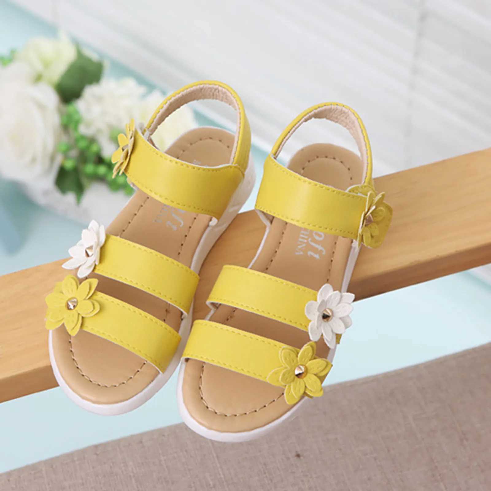 Slipperrosa süße Mädchen Sandalen Kleinkind Kinder Baby Mädchen Blume Gummi Sandalen Nicht rutschige Schuhe Kreuz Sandalen Sommer Baby Prinzessin Schuhe 248