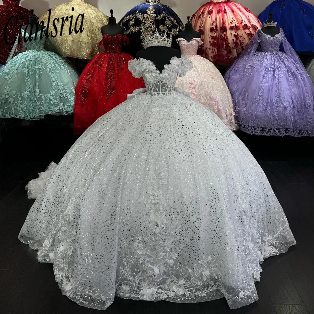 Weiße Illusion Glitzer Kristall Schleife Quinceanera Kleider Ballkleid Schulterfrei 3D Blumen Applikationen Süße Vestidos De XV Anos