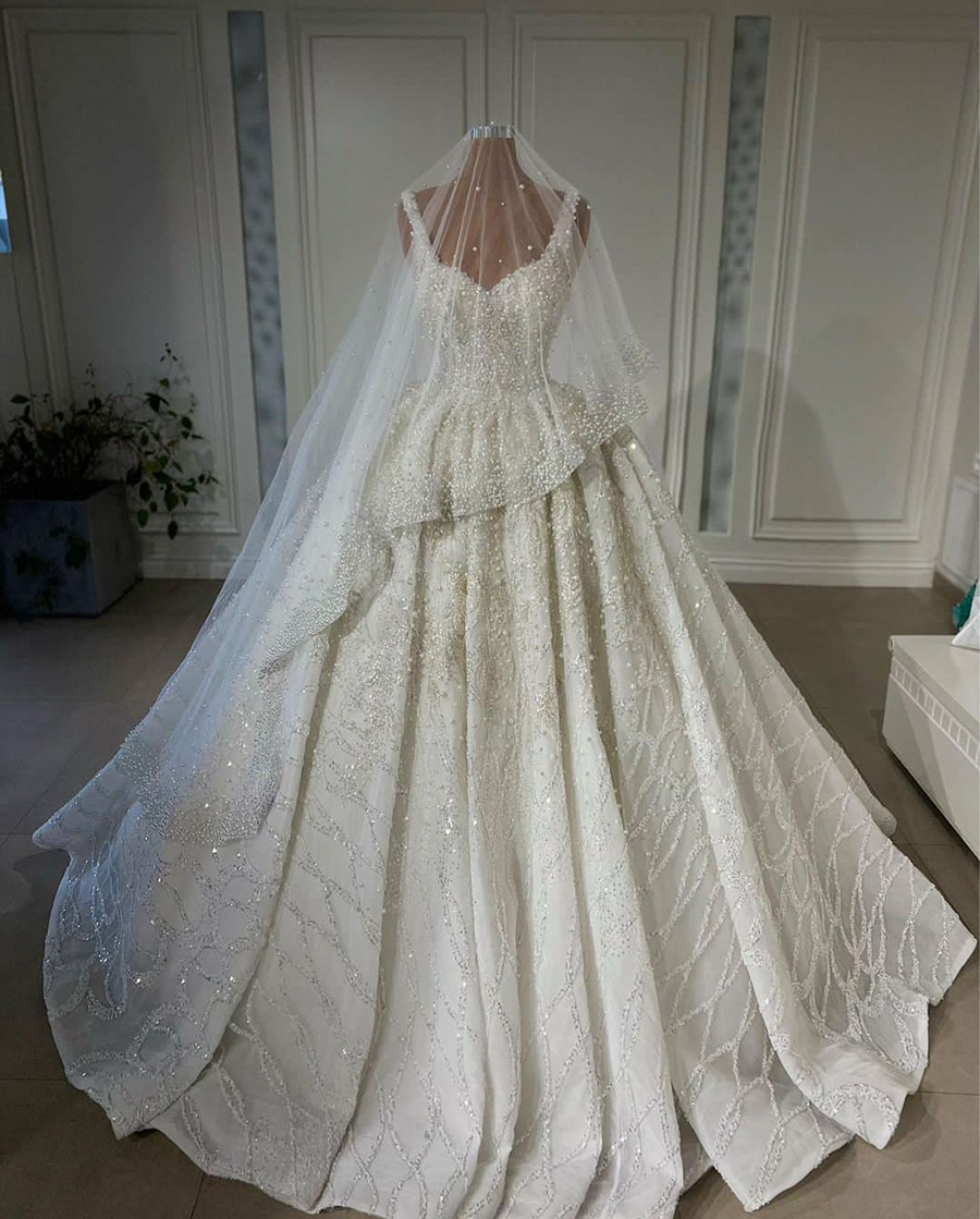 Vestidos de novia de lujo con cuentas de perlas, vestidos de baile nupciales con lentejuelas y tirantes finos, Vestido de novia sin mangas hecho a medida