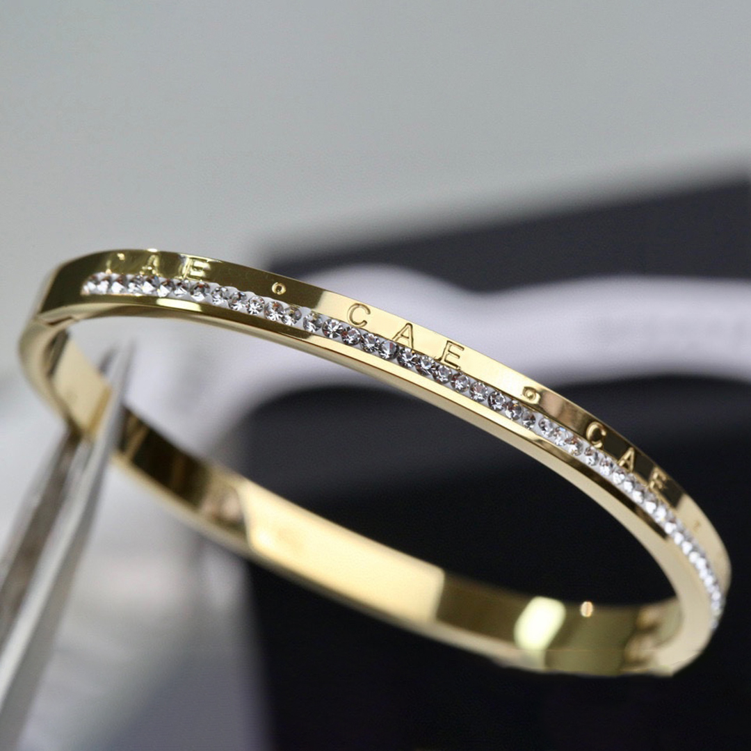 Diamond Bangle Classic Designer Bransoletka Bineliry Luksus Projekt literowy Niezalergiczny materiał Wysokiej jakości prezent urodzinowy para