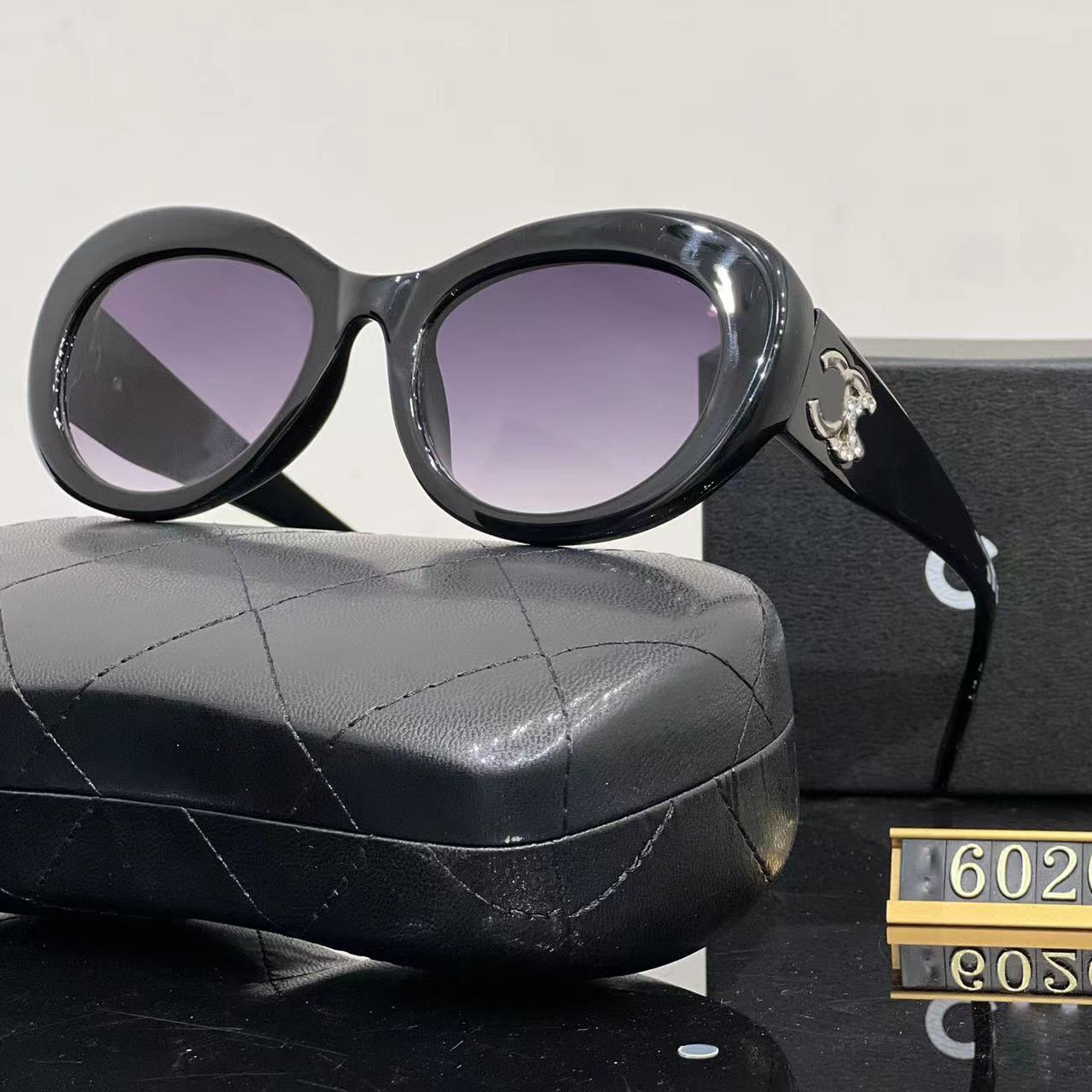 Роскошные дизайнерские солнцезащитные очки для мужчин и женщин Прямоугольные солнцезащитные очки Высококачественные очки унисекс Дизайнерские очки с защитой от ультрафиолета модные солнцезащитные очки с коробкой очень хороший подарок