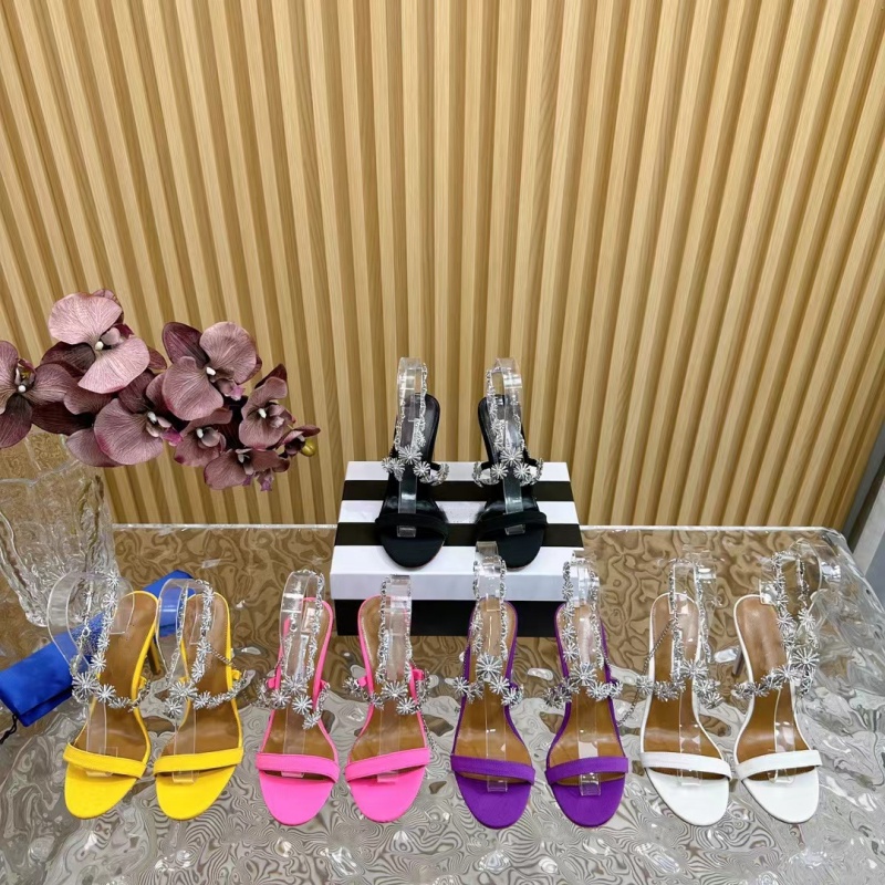 Gorąco sprzedawane sandały o wysokim obcasie z wygodnym projektem łańcucha i noryznowania, wysokiej klasy i atmosferycznej importowanej skórzanej podeszwy, designerskie buty, rozmiary damskie 35-42