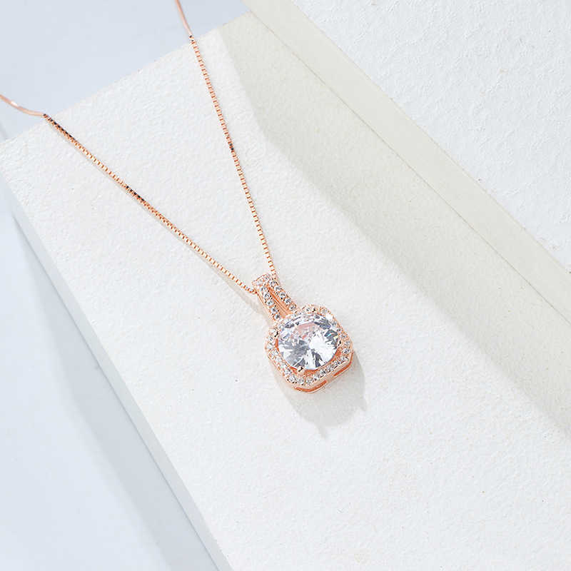 S925 sterling silver square diamond necklace womens simple short collarbone chain micro-set zircon pendant versatile student accessories