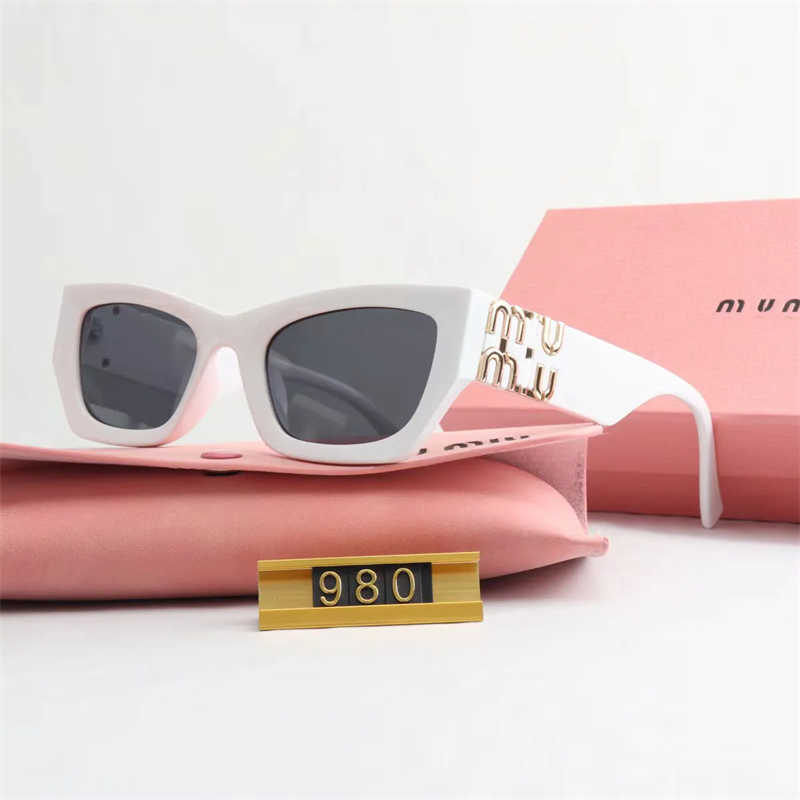 miu sunglasses luxurys designers runway glasses womens designer sunglass high quality squared eyeglasses shades femininity 127G