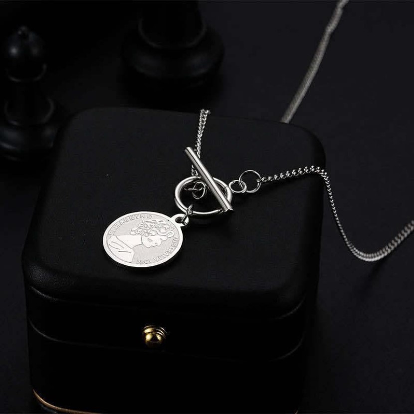 Pendant Necklaces Harajuku Hip Hop Earth Cool Round Brand Portrait Necklace Ins Cold Wind Stainless Steel Square OT Buckle328v