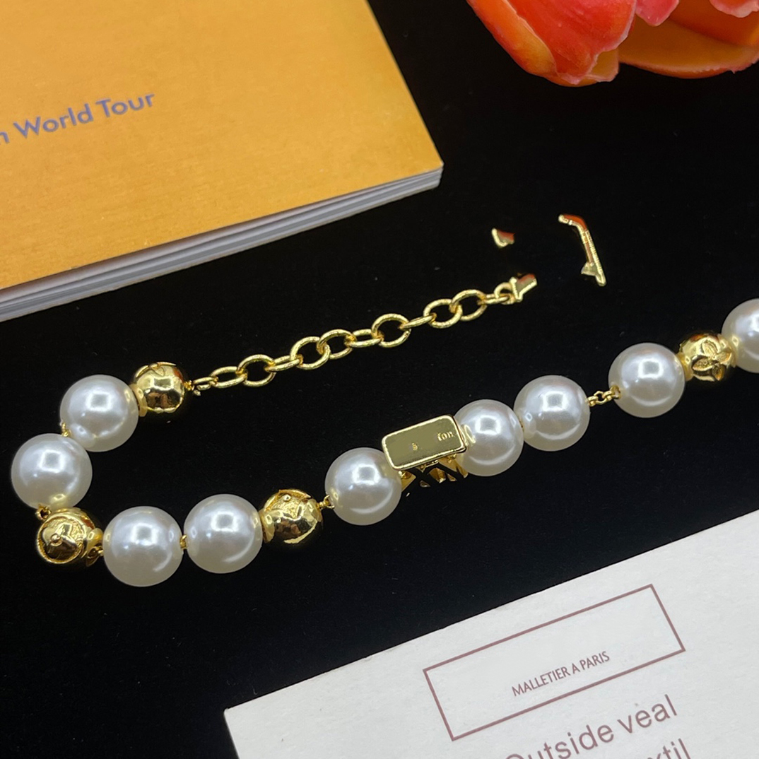 Luxury Designer Bracelet Women Pearl Jewelry Bracelet Classic Letter Pendant High Quality Material Non-allergic