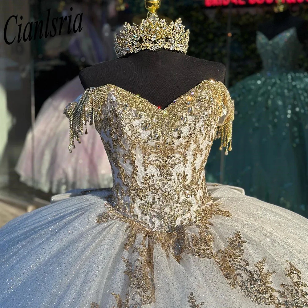 Lyxig champagne quinceanera klänningar gyllene spets applikation älskling prinsessa söt 15 16 år födelsedagsfest klänning gåva