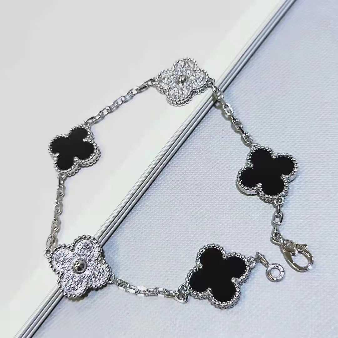 Designer Jóias Luxo Pulseira Link Chain Vanca S925 Prata Quatro Folhas Grama Cinco Flor Panda Pulseira Branca Fritillaria Pó Shell Full Diamond Pulseira G3YG