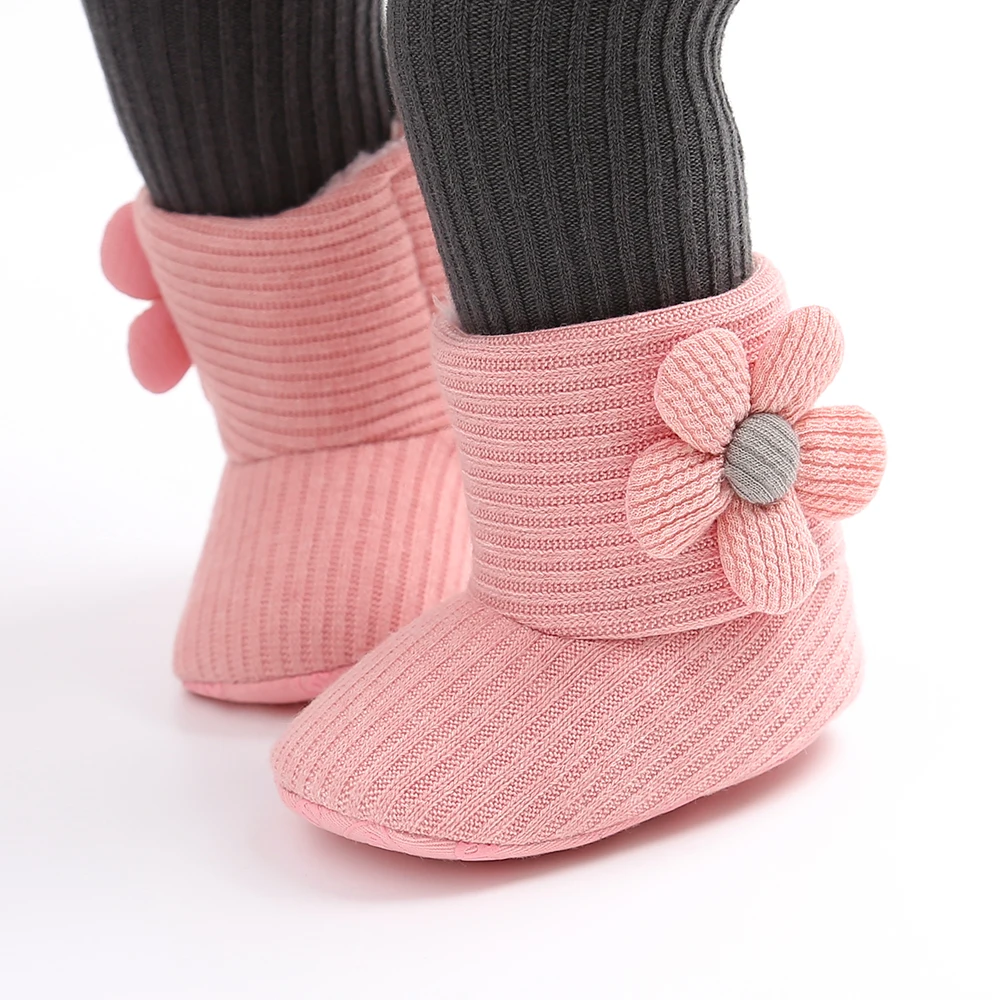 屋外の新生児の赤ちゃん冬のブーツ幼児の女の子ソフトソールプレワルカーシューズ幼児アンチスリップウォームベビーベッドブーツファッションスノーブーツ
