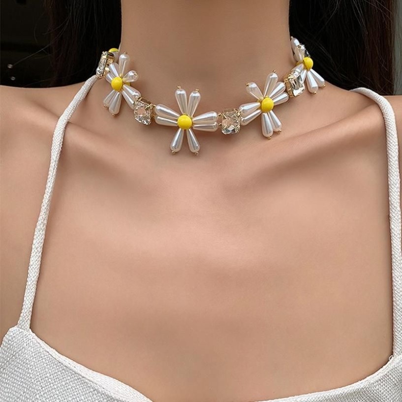 Mengjiqiao Korean Fashion Yellow Pearl Flower Chokerネックレス