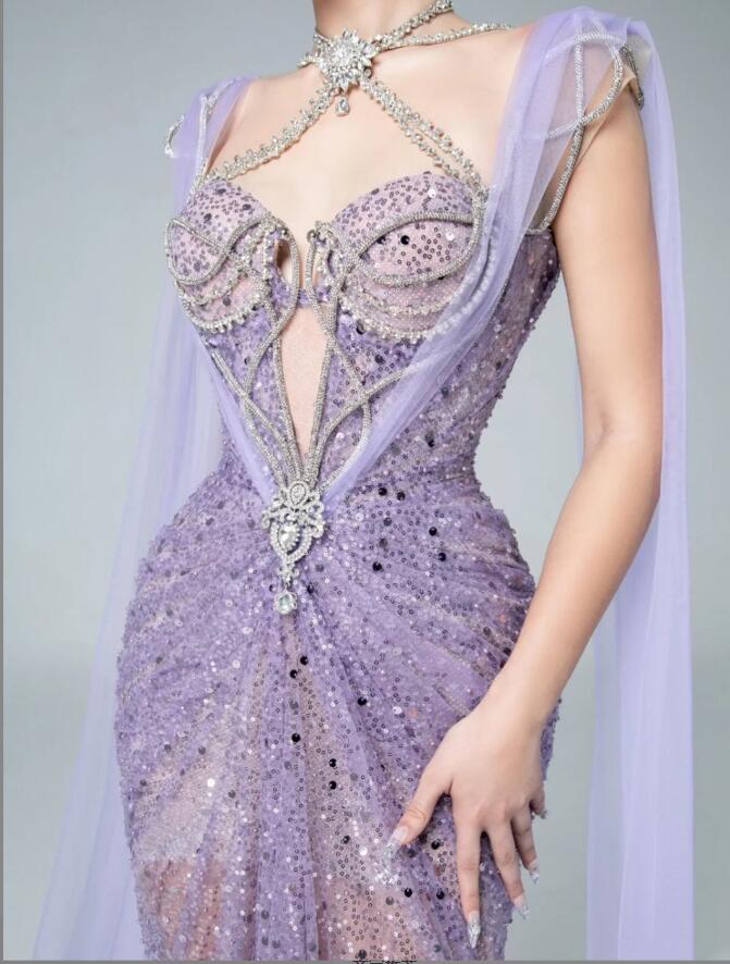 Abiti da ballo di lusso viola cristallo abito da sera nuovo 2024 pizzo in rilievo sirena paillettes prom abiti formali appendere collo abito lucido Robe De Otbde