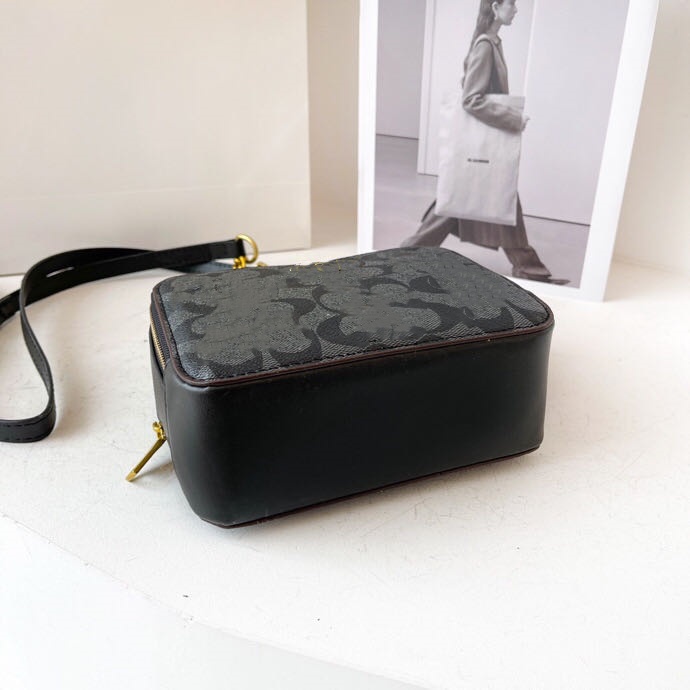 Marca feminina dia packs nova câmera bolsa moda grils um ombro sacos crossbody saco carta impresso saco quadrado 24ss