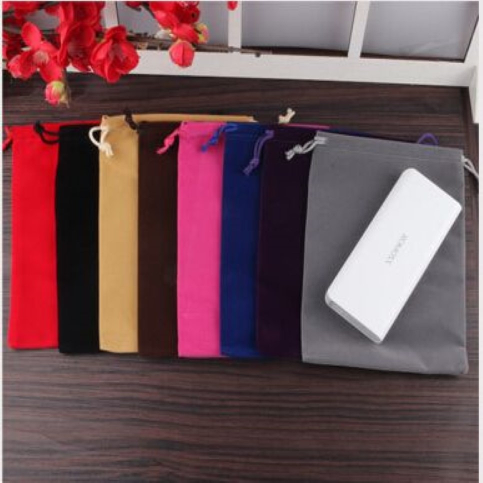 15 20cm6 8 pouces sac à cordon en velours sac cadeau porte-faveurs sacs de téléphone floqués pochettes à bijoux 100 pièces Whole225B