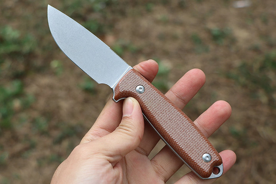 Faca reta A2299 de alta qualidade 14C28N Stone Wash Drop Point Lâmina CNC Full Tang Micarta Handle Outdoor Camping Caminhadas Caça Facas de lâmina fixa com Kydex