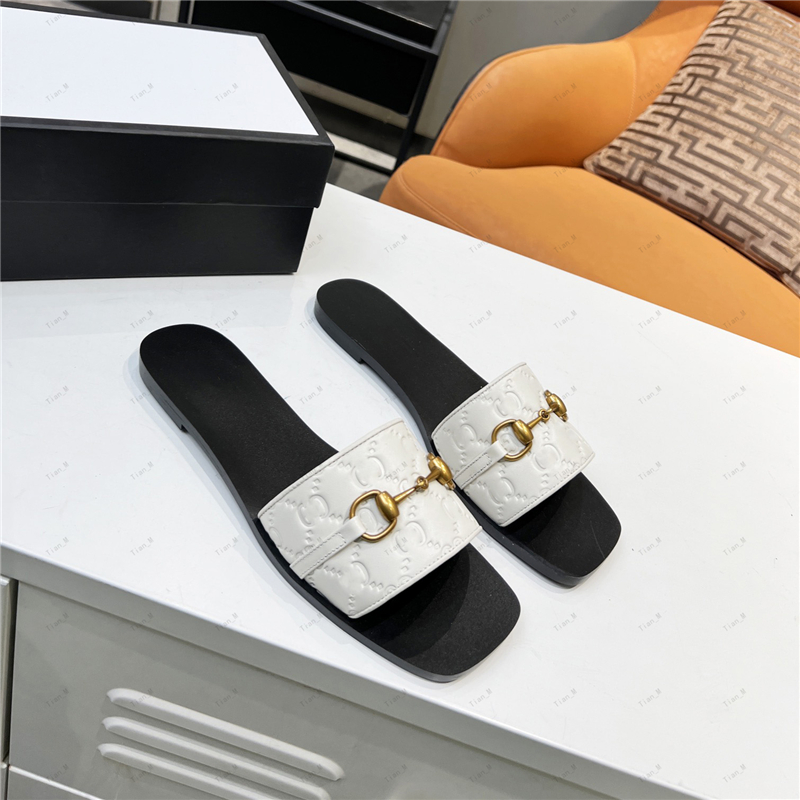 2024 HIGH Quality flat Slippers Sandals women Genuine Leather Fashion brand Luxury Designer buckle flip flops party shoes dress shoes Metal buckle