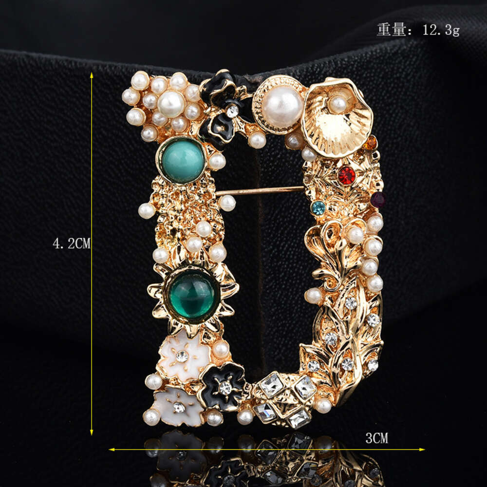 Fashionable Arma Scarf Button with English Letters Flower High End Korean Edition Simple Breast Needle Clothing Pin Accessories