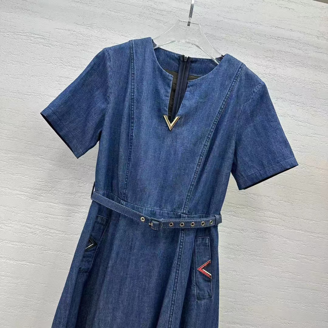 Milan Runway Dress 2024 Blue V-hals Korta ärmar denim Slim Belt Long Dresses Holiday Vestidos de Festa 22904