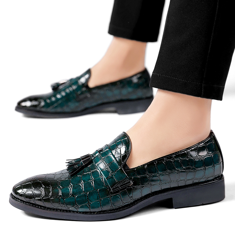 Весенне-осенние мужские лоферы с помпоном, свадебные туфли, черные, зеленые, коричневые, деловые мужские модельные туфли ручной работы, размер 38-45