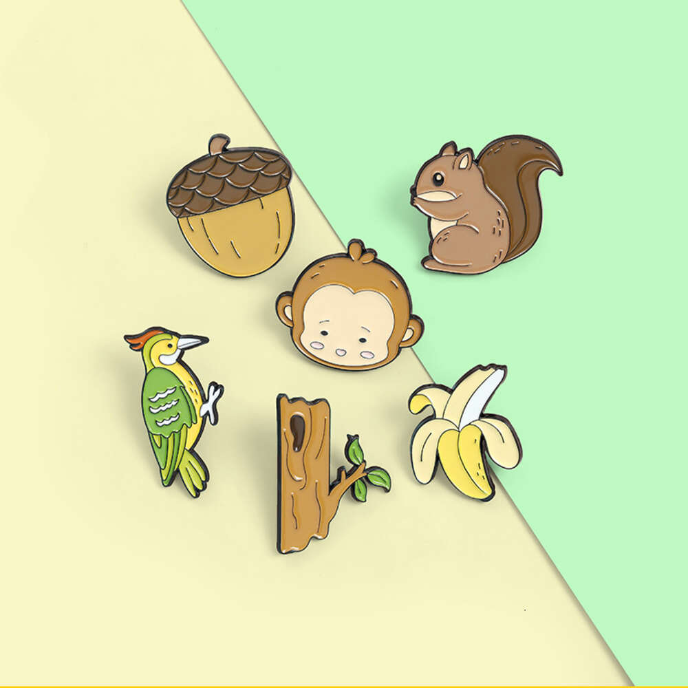 漫画の創造性、かわいい小さな猿、キツツキ、ミニバナナ型のブローチジュエリー、焼き塗料バッジ