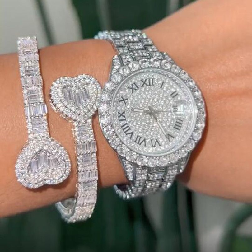 Mode glacé hip hop Baguette CZ bracelet en forme de coeur bracelet de manchette réglable Micro pavé Bling 5A zircon cubique amoureux de luxe 305W