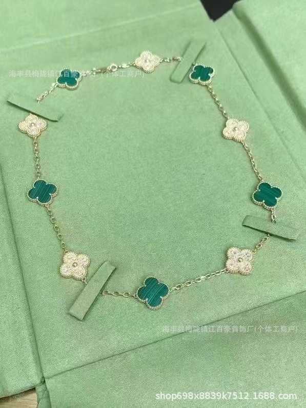 Designer Van cl-ap Four leaf clover V-gold 925 silver fan family 18k single flower thick electroplated collarbone necklace pendant natural Beimu jade 1AIR