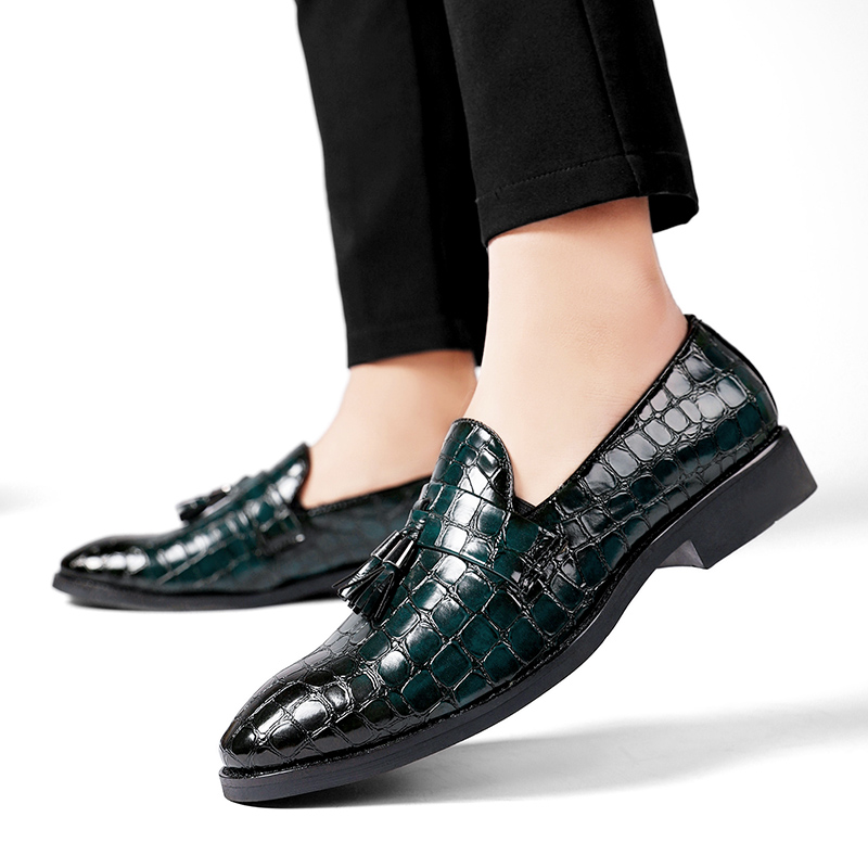 Весенне-осенние мужские лоферы с помпоном, свадебные туфли, черные, зеленые, коричневые, деловые мужские модельные туфли ручной работы, размер 38-45