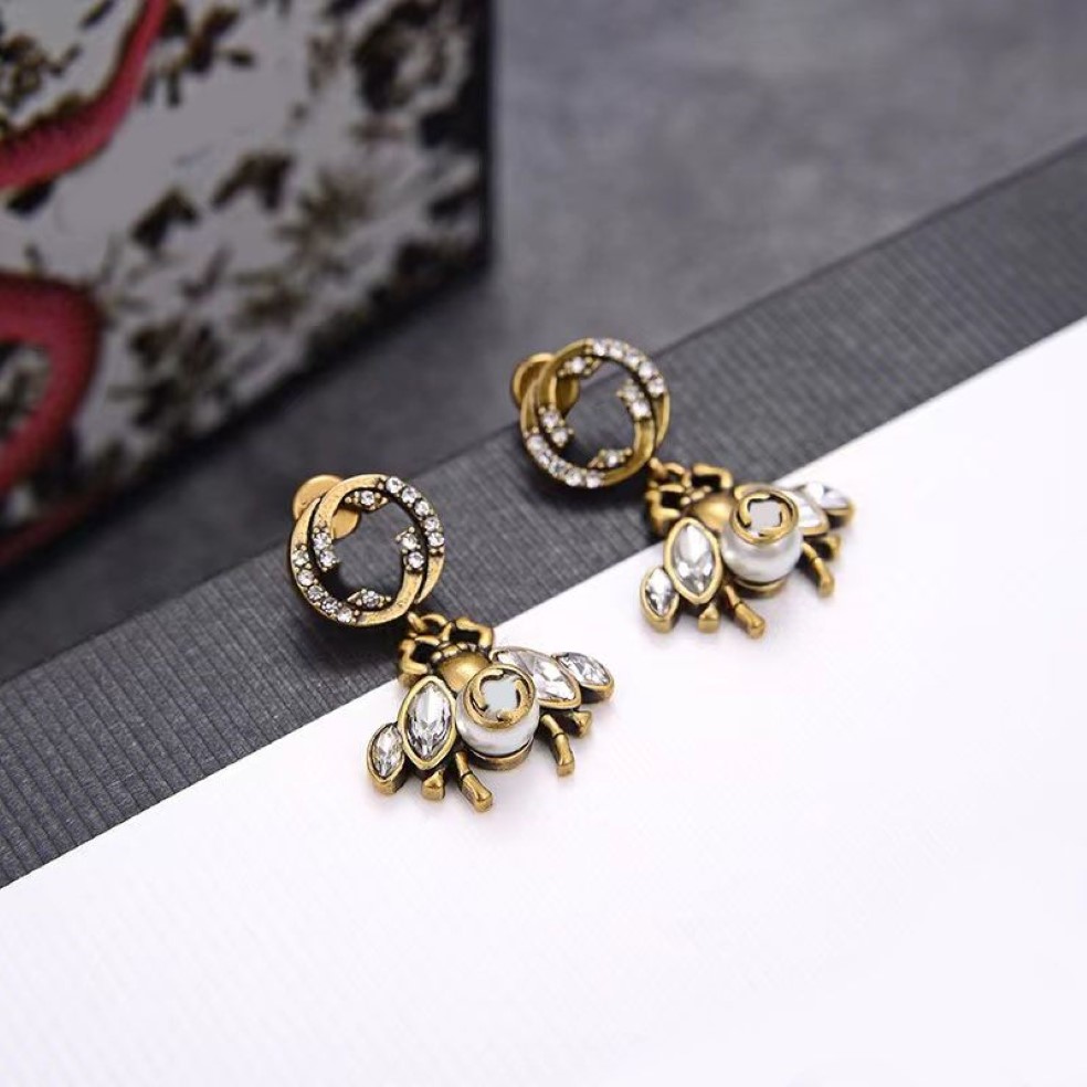 Luxur Designer Fashion Charm Earrings Ladies Bee Pendant Earrings for Women Party Lovers Gift Engagement Jewelry232L