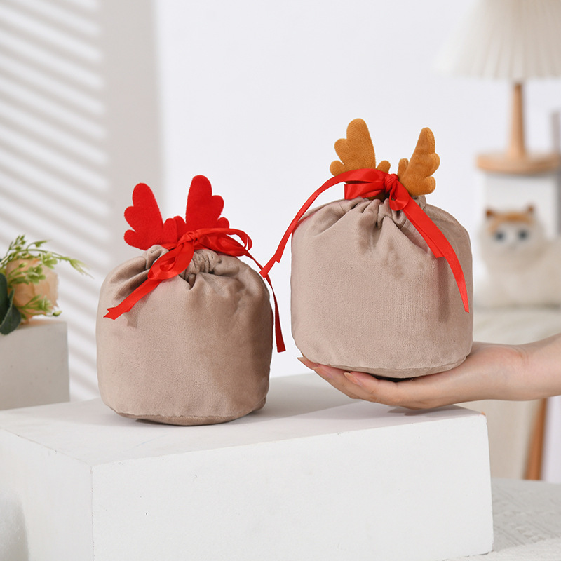 Wholesale Custom Cute Reindeer Velvet Drawstring Santa Sack Antler Christmas Gift Bag