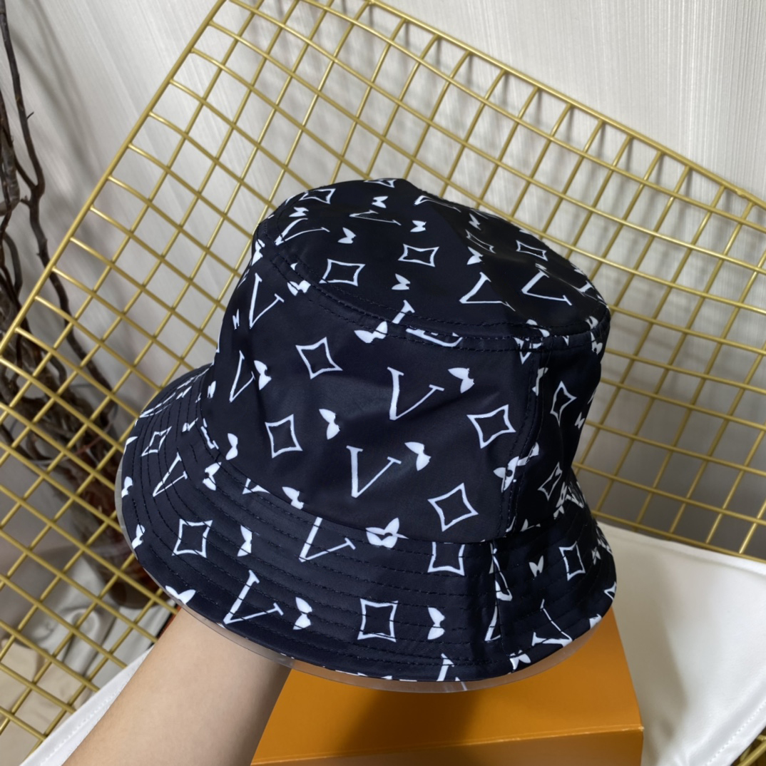 Designer Bucket Hat Classic Letter Luxury Hat Outdoor Shade Travel Photo Women Hat Three Colors Available