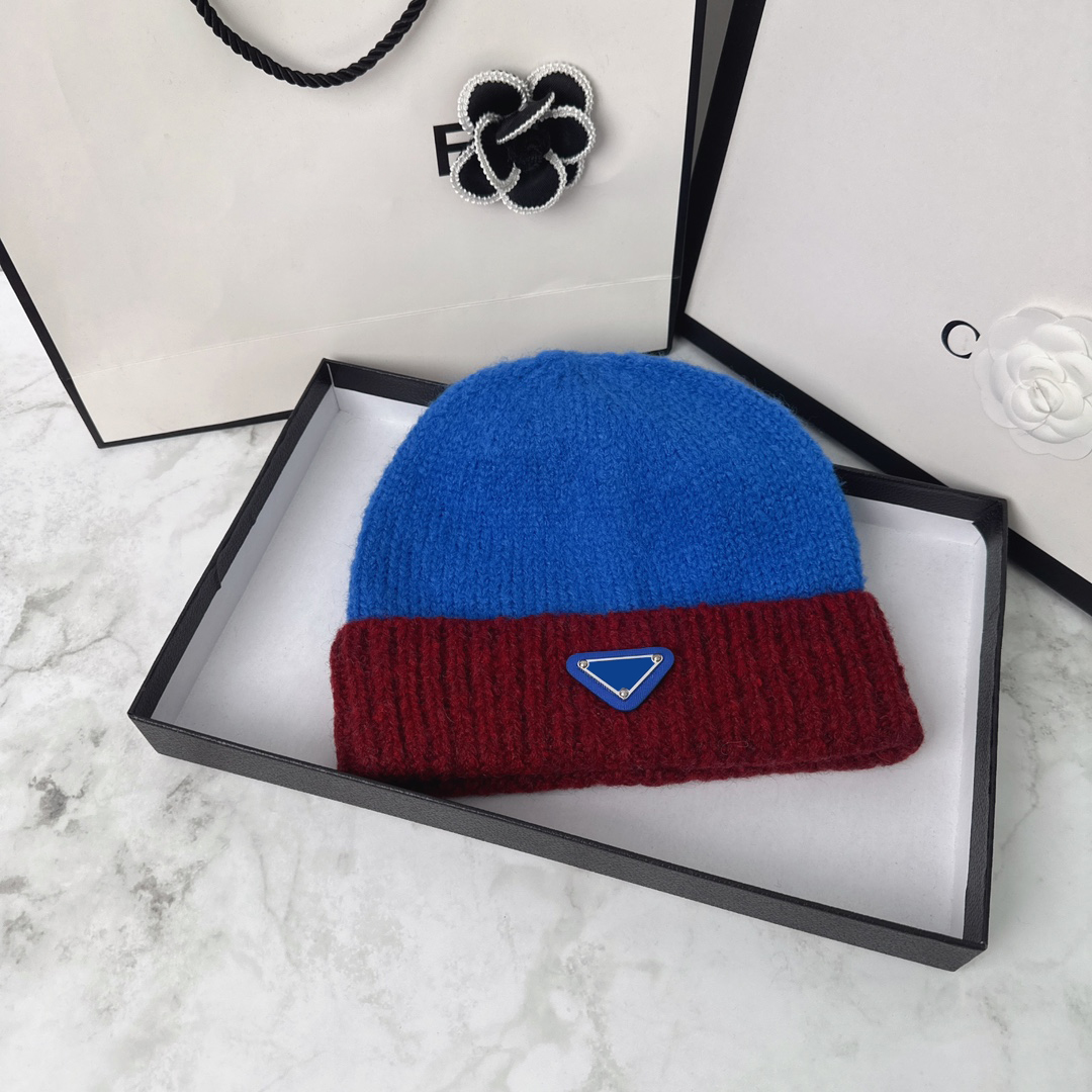 Kadınlar Şeker Renk Patchwork Sonbahar ve Kış Sıcak Tasarımcı Beanie Hat Erkekler Cap Spor Tarzı Üçgen Mektup Baskı Casquette