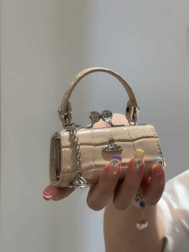 Ins Internet Celebrity Mini szminka przewożąca pasek łańcucha Crossbody Dekoracyjna urocza mała torba Nowa model 55% złącza fabryka online