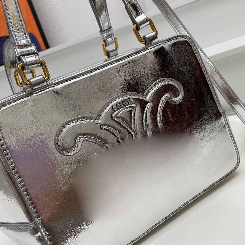 Silver Handbag Runway Style New Luxurys Designer Bag Leather Trunk Handväskor Vikta kublådan Triomphe Arch Armpit Bag Classic Women's Shoulder Crossbody Bags