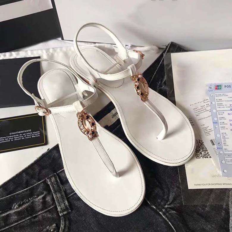 Slippers Designer Womens Clamping Toe Sandals Flower Flat Heel Metal Genuine Leather Rubber Sole One line Buckle Sandals