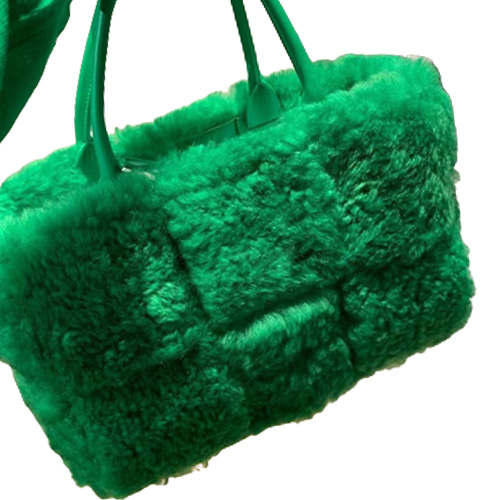 Sac à main en peluche incroyable