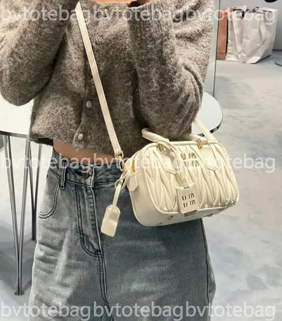 Sacs de luxe mm Sac à bandoulière Sac à bandoulière Mode Femmes Sacs à bandoulière Sacs à main CrossBody Embrayage Totes Sac à main Classique Sac à main en cuir véritable 19 * 6 * 13 cm avec boîte