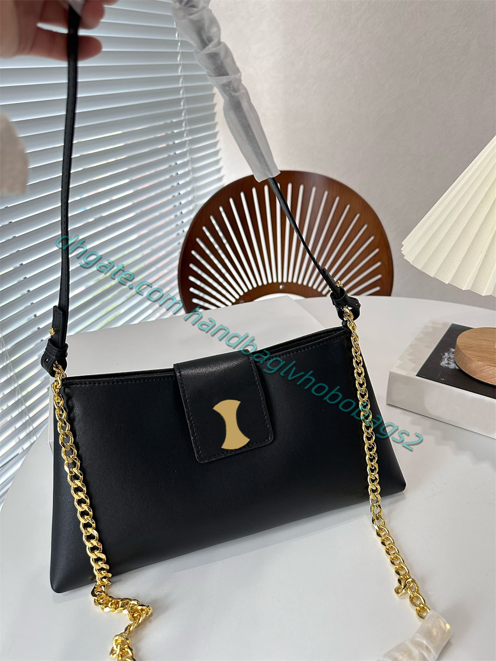 High Fashion Designers Smooth Leather Fashion Classic Shoulders Bag Square Women's Travel Cross Body Påsar Brand Metal Sign Axel Koppling Kvällspåsar