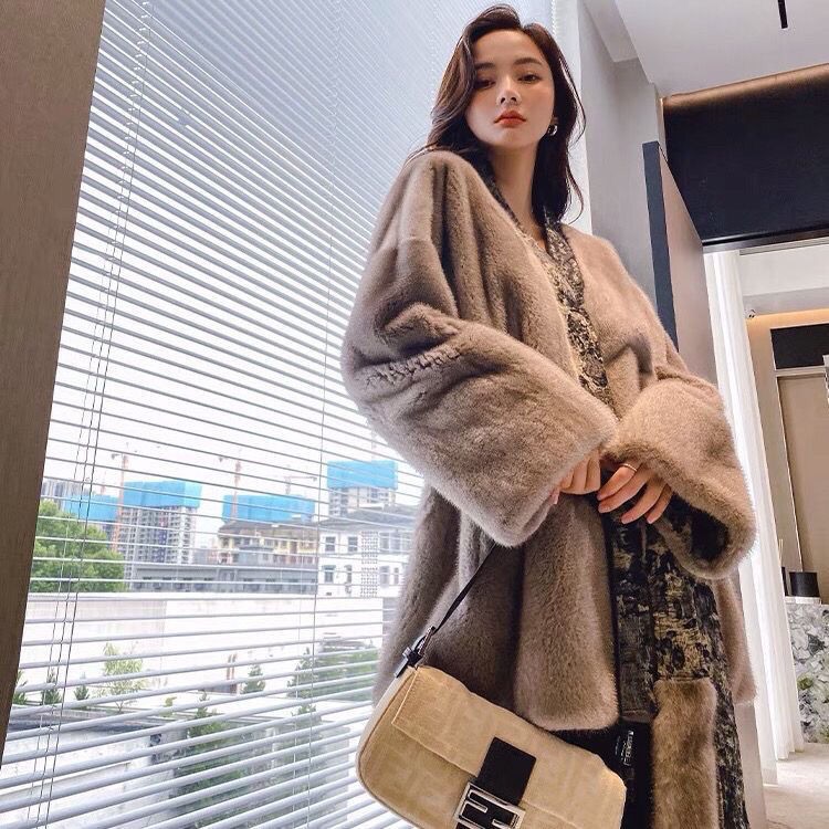 OC00230# Environmentally Friendly Faux Fur Winter Women's Fashion Mid Length Jacket Fur Integrated Golden Mink Velvet